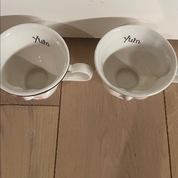 Baileys face mugs, set of two - Picture 2 of 5